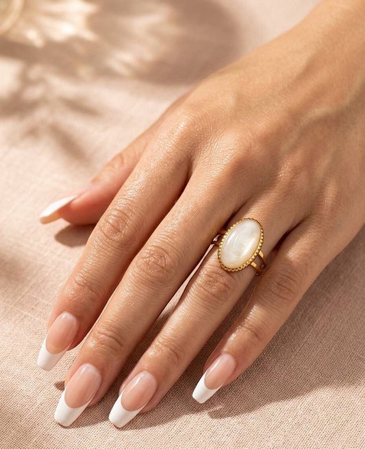 White stone OVAL - Ring ( free size)
