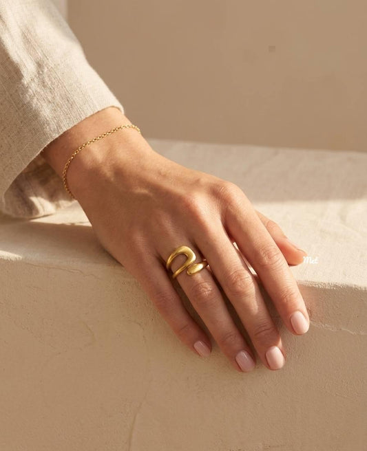 Gold Loop - Ring