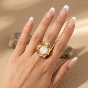 White stone flower - Ring