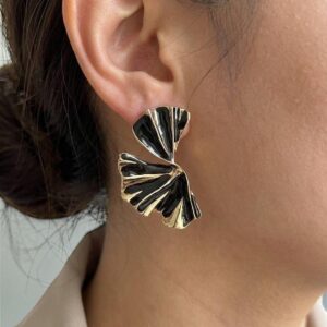 Half Flower Earring - Black